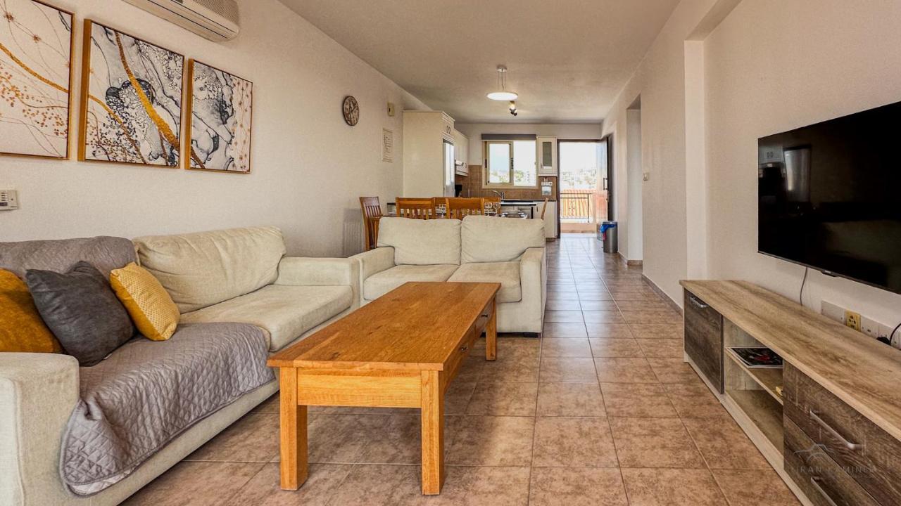 Royal Seacrest Crown-jewel, 2b, Pools, Sea, Center Apartman *