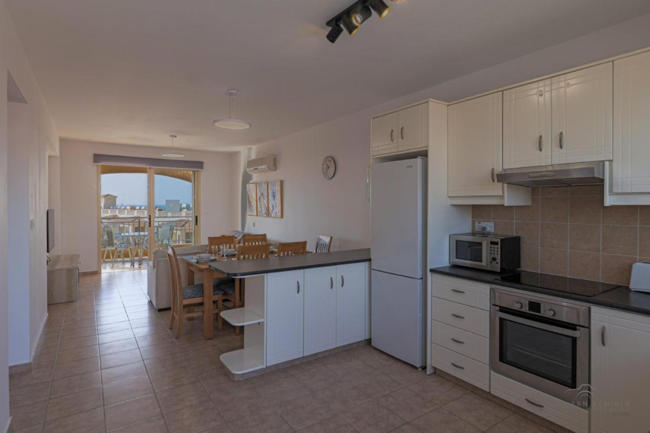 Royal Seacrest Crown-jewel, 2b, Pools, Sea, Center Apartman *