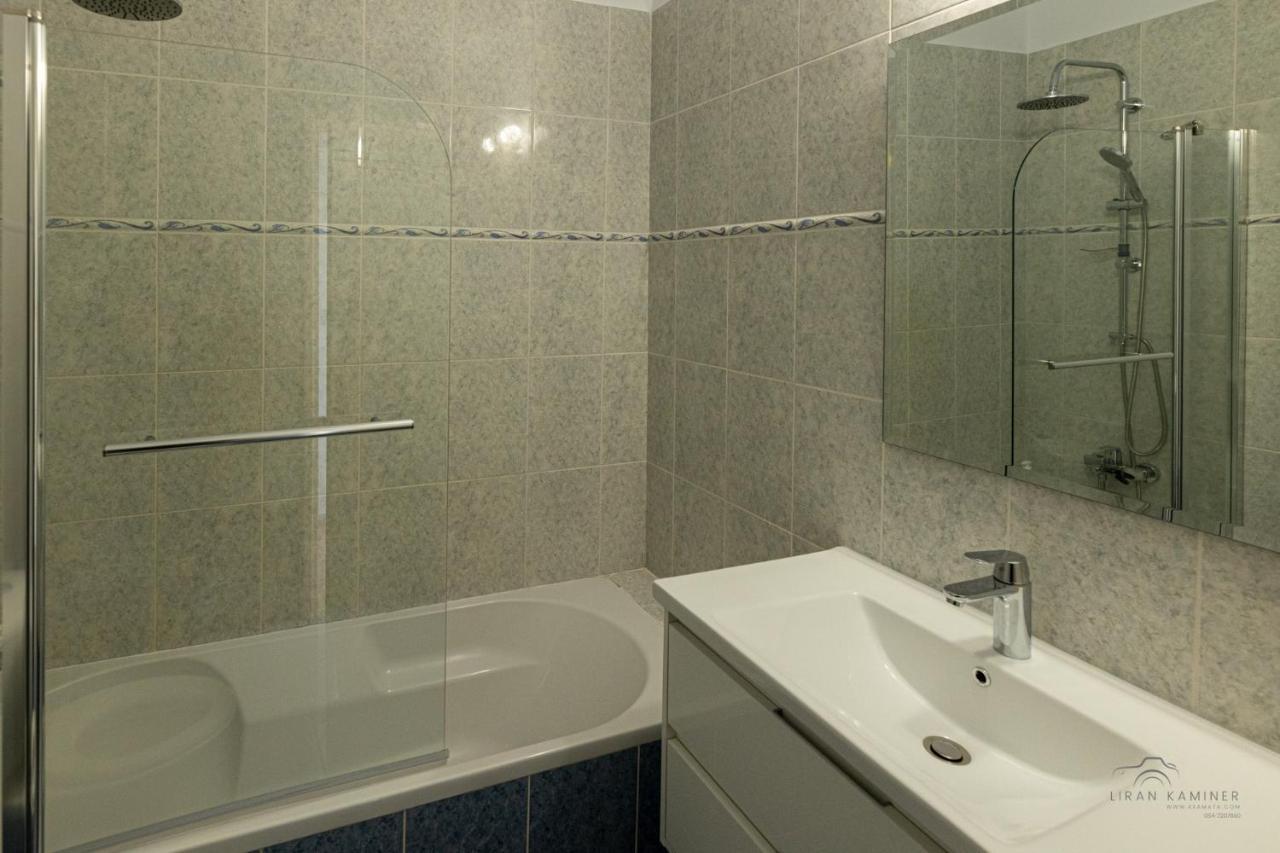 Royal Seacrest Crown-jewel, 2b, Pools, Sea, Center Apartman *