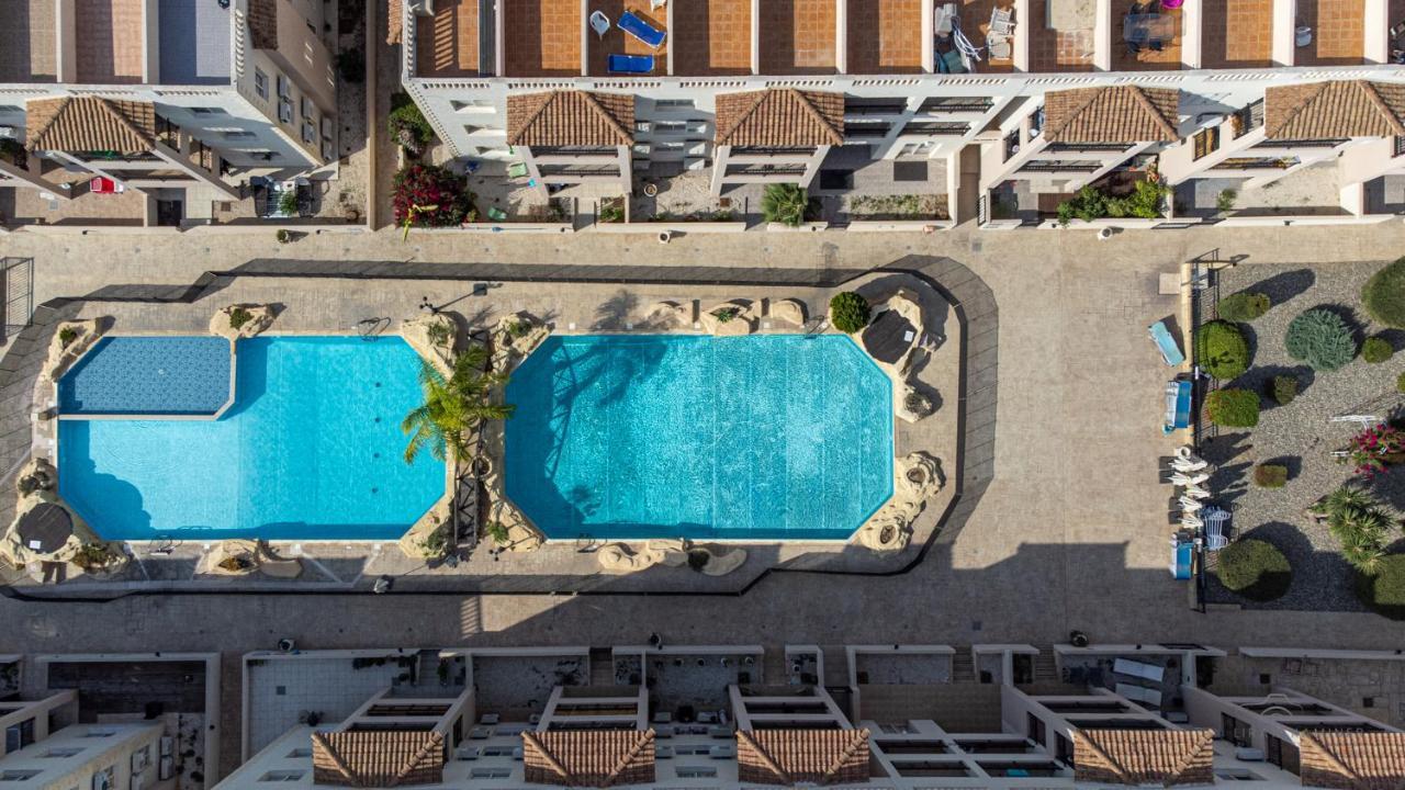 Royal Seacrest Crown-jewel, 2b, Pools, Sea, Center Apartman Paphos